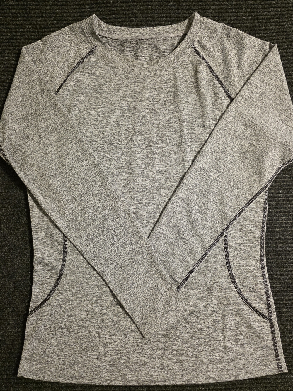 Women’s Long-Sleeve Heathered Gray Athletic Top